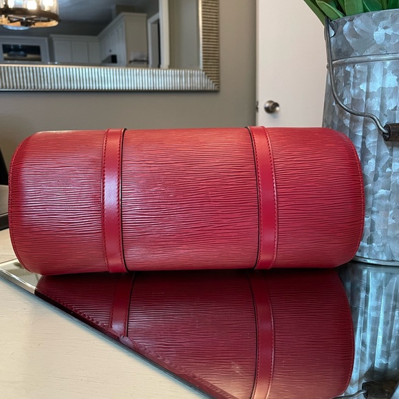 Louis Vuitton red EPI leather Soufflot - Picture 5 of 14